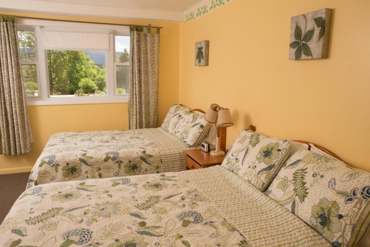 Governor'S Rock Motel Shaftsbury Εξωτερικό φωτογραφία