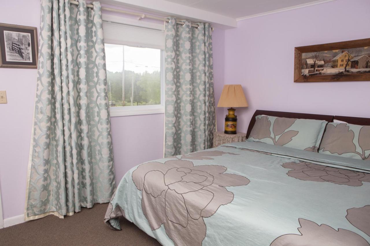 Governor'S Rock Motel Shaftsbury Εξωτερικό φωτογραφία