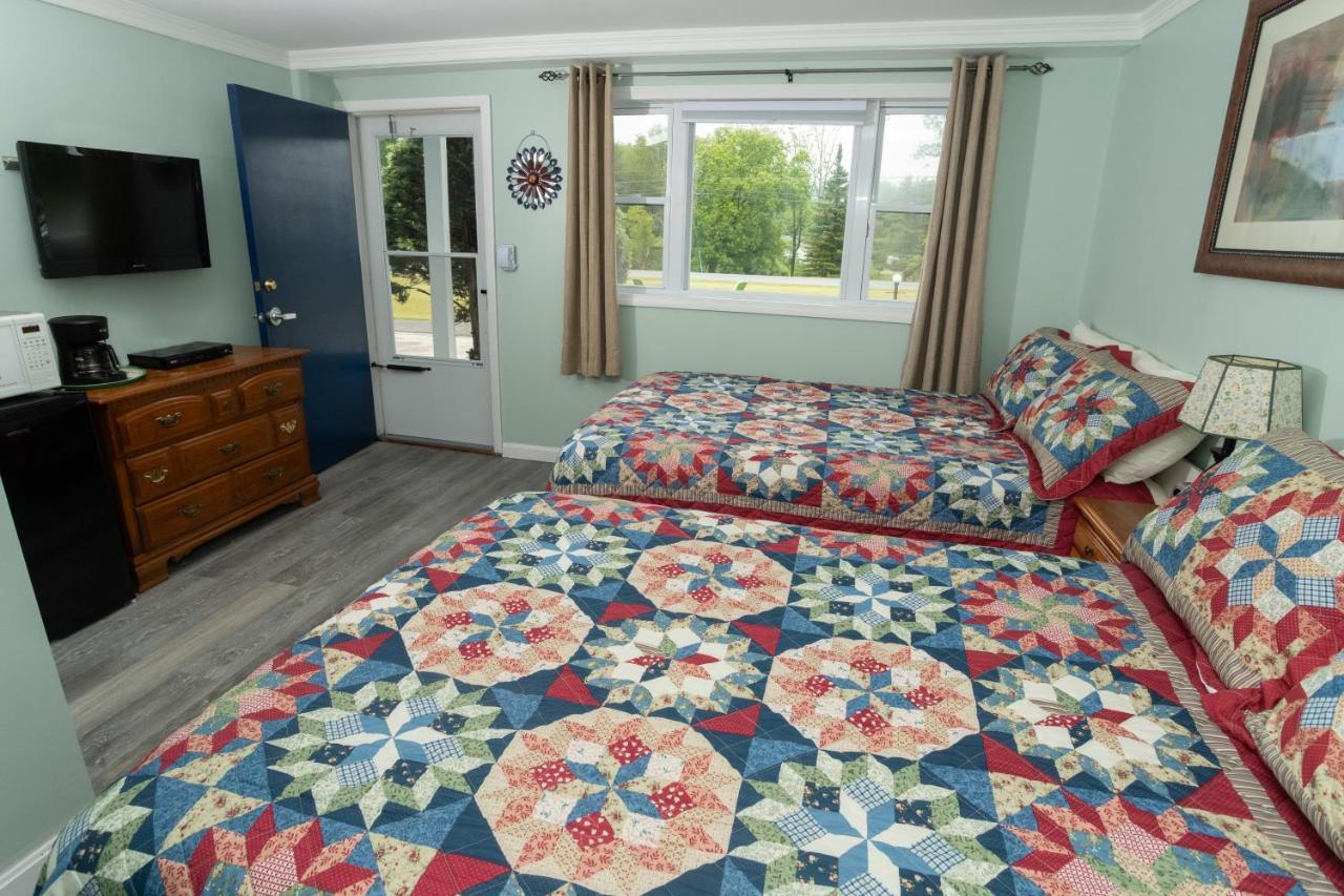 Governor'S Rock Motel Shaftsbury Εξωτερικό φωτογραφία