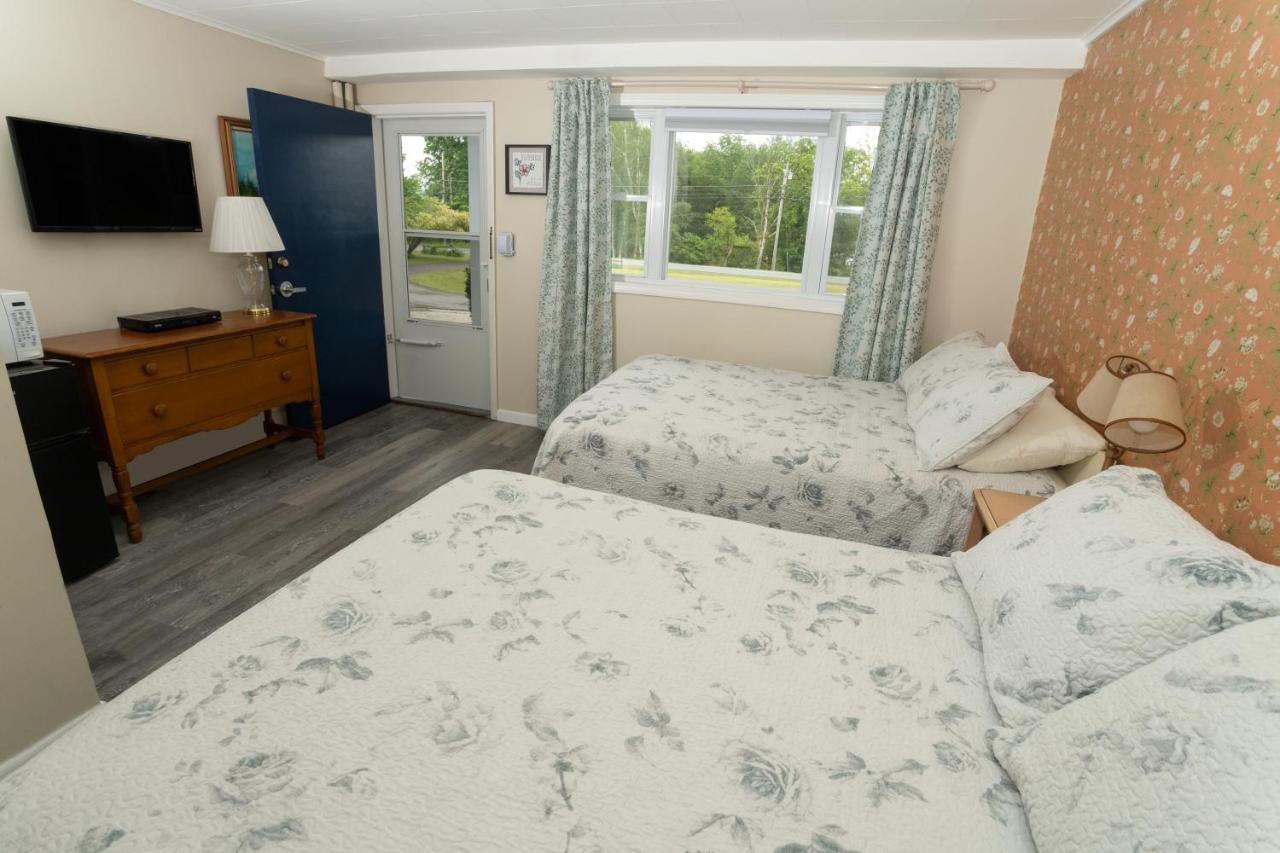 Governor'S Rock Motel Shaftsbury Εξωτερικό φωτογραφία